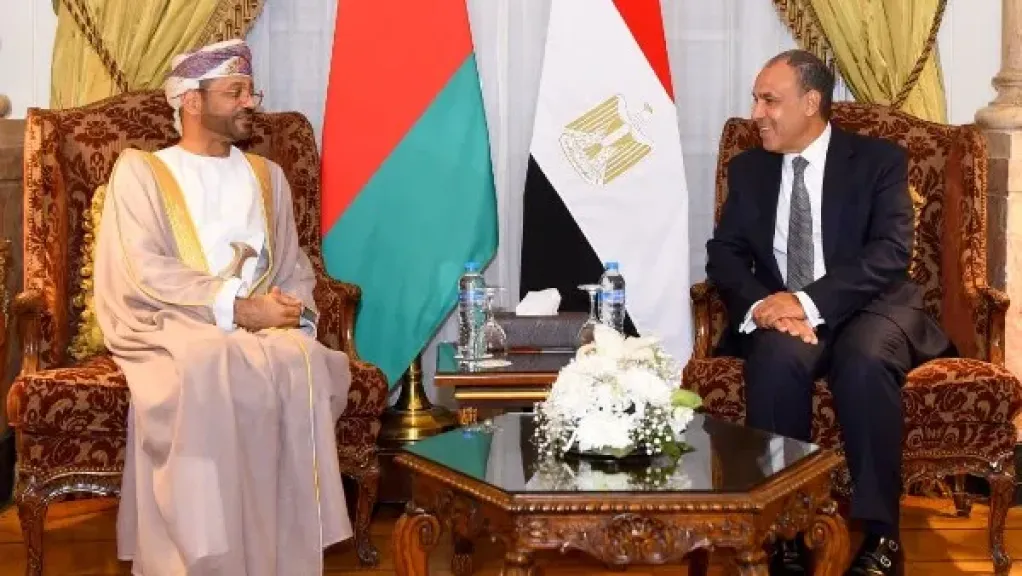 مشاورات مصرية عمانية