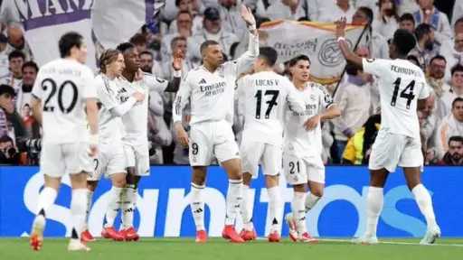 تشكيل ريال مدريد المتوقع أمام أتلتيكو في السوبر... تشكيل ريال مدريد المتوقع أمام أتلتيكو في السوبر الإسباني.. من يقود الهجوم؟