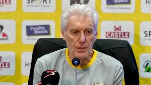 هوجو بروس: «انتقادات السوشيال ميديا مجرد قمامة» هوجو بروس: «انتقادات السوشيال ميديا مجرد قمامة»