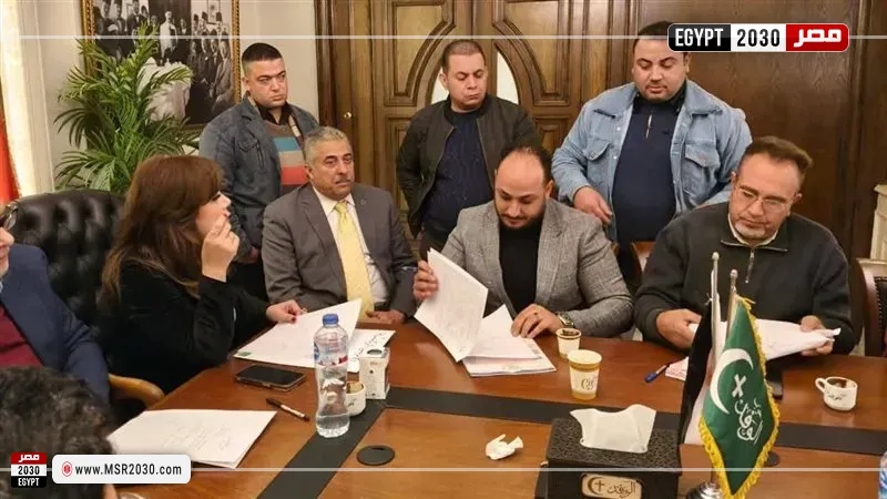 الحسيني الشرقاوي يتقدم بأوراق ترشحه