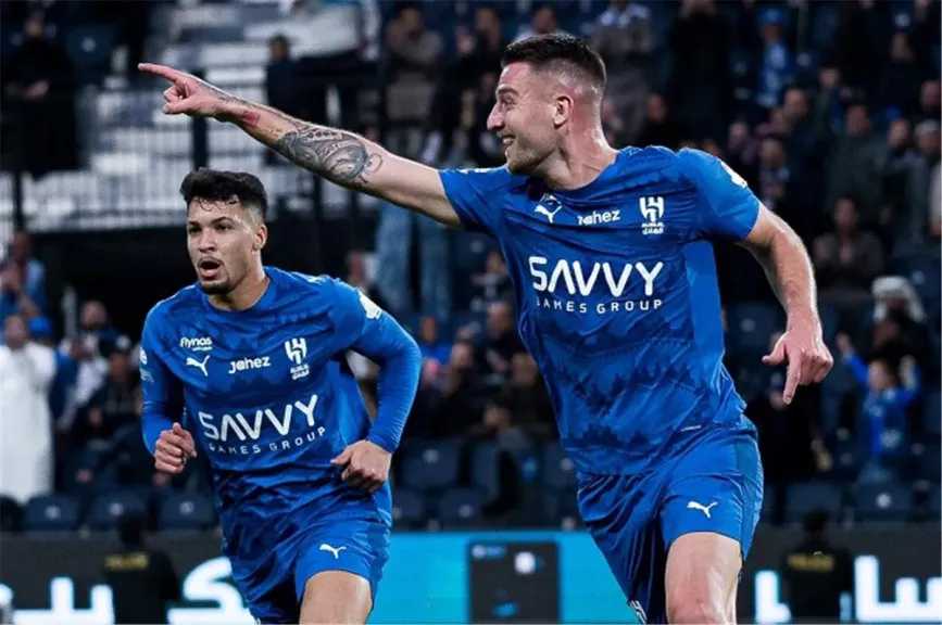 الهلال يكتسح الحزم بثلاثية نظيفة ويواصل الابتعاد بصدارة الدوري السعودي