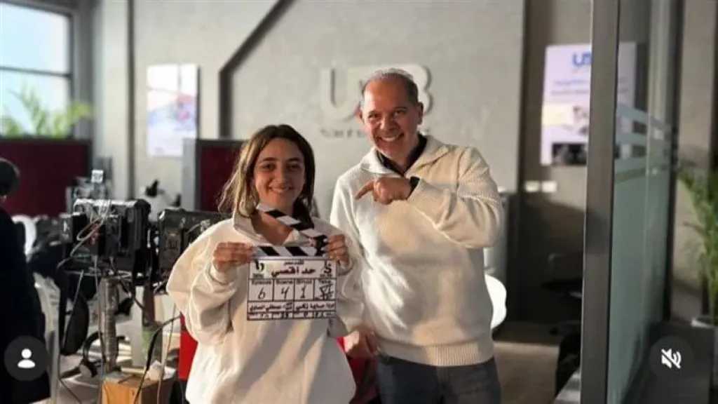 رامي إمام يزور كواليس مسلسل «حد أقصى» بطولة روجينا قبل عرضه في رمضان 2026