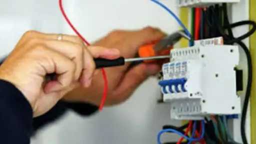 الداخلية تواصل حملاتها المكبرة.. ضبط آلاف القضايا في مجالات النقل والكهرباء والضرائب