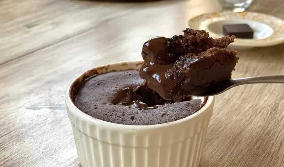 طريقة عمل كيكة شيكولاتة في الميكروويف