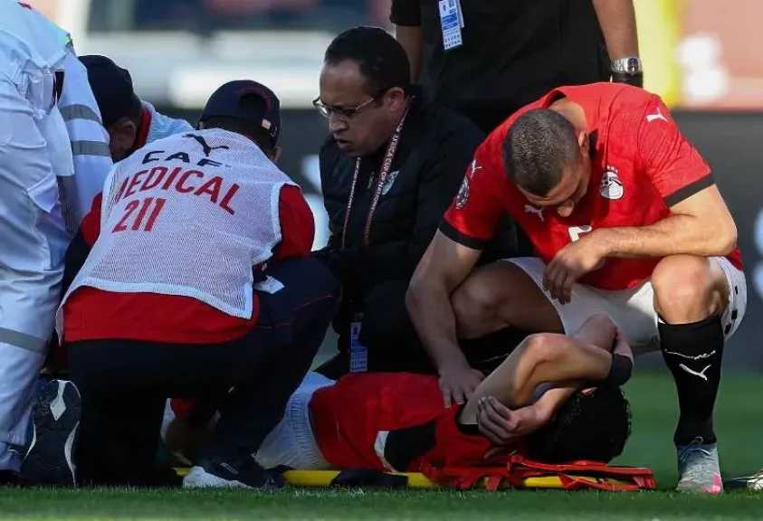 إنهاء إجراءات سفر محمد حمدي إلى ألمانيا لإجراء جراحة الرباط الصليبي