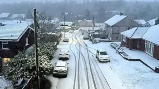 غوريتي تضرب المملكة المتحدة برياح قوية وثلوج