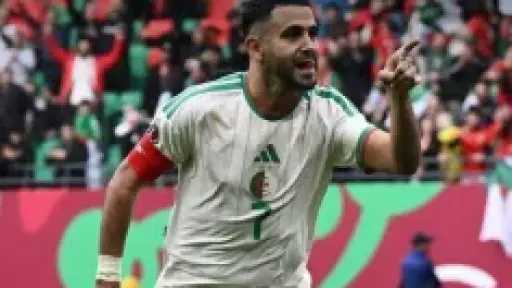 محرز قبل مواجهة نيجيريا: «لا نفكر في النهائي وتركيزنا الكامل على ربع النهائي»