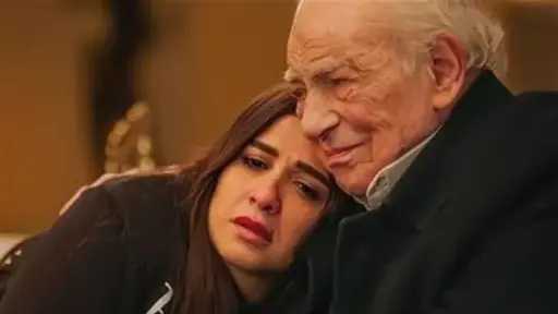 رشوان توفيق يشيد بموهبة ياسمين عبد العزيز: بنتي إنسانيًا وفنيًا ونجاحها لا يتأثر بالانتقادات