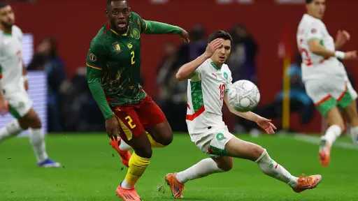 منتخب المغرب يقسو على الكاميرون ويتأهل لنصف نهائي أمم إفريقيا (فيديو)