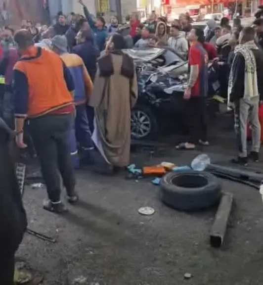 سقوط سيارة ملاكي من أعلى كوبري أكتوبر أمام نادي السكة الحديد