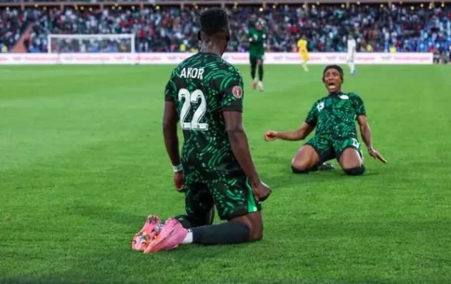 نيجيريا تعبر الجزائر وتضرب موعدًا مع المغرب في نصف نهائي أمم إفريقيا