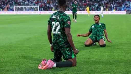 نيجيريا تعبر الجزائر وتضرب موعدًا مع المغرب في نصف نهائي أمم إفريقيا