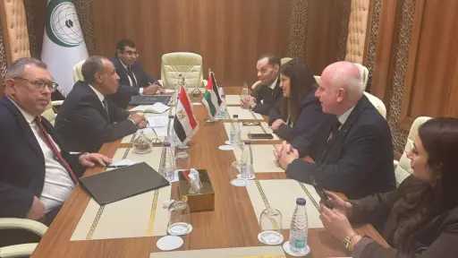 وزير الخارجية يلتقي بنظيرته الفلسطينية ويؤكد دعم مصر... وزير الخارجية يلتقي بنظيرته الفلسطينية ويؤكد دعم مصر الكامل للشعب الفلسطيني
