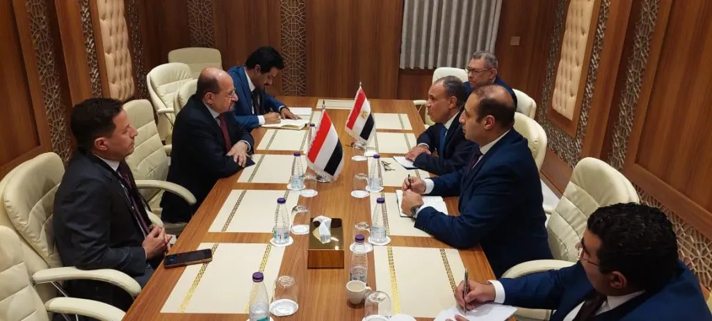 وزير الخارجية ونظيره اليمني