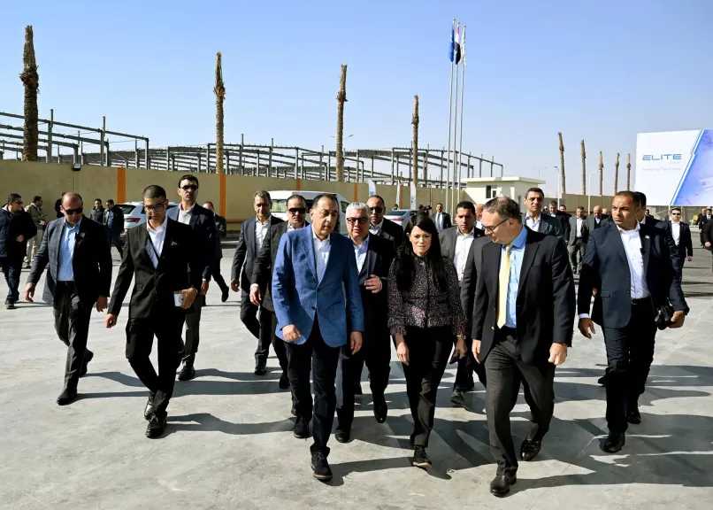 رئيس الوزراء يبدأ جولة موسعة لافتتاح مشروعات صناعية ولوجستية جديدة بالمنطقة الاقتصادية لقناة السويس
