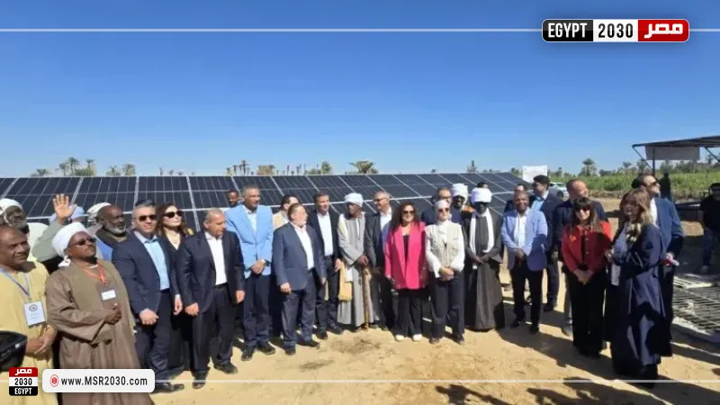  محافظ البنك المركزي ووزير الزراعة بأسوان