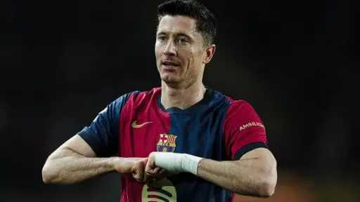 ليفاندوفسكي بعد إسقاط ريال مدريد: «الفوز في الكلاسيكو دائمًا له طعم خاص»