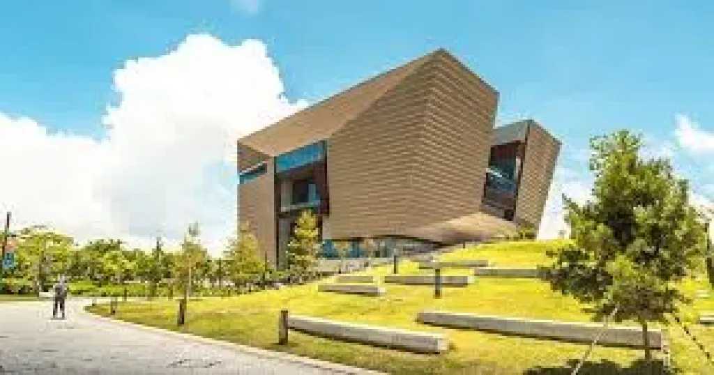 مدير متحف قصر هونج كونج: معرض مصر القديمة هو حوار بين الحضارة المصرية وهونج كونج