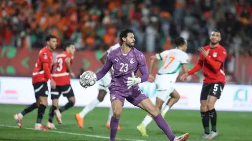 بعثة منتخب الفراعنة تشد الرحال إلى طنجة استعدادًا لمواجهة السنغال بأمم إفريقيا