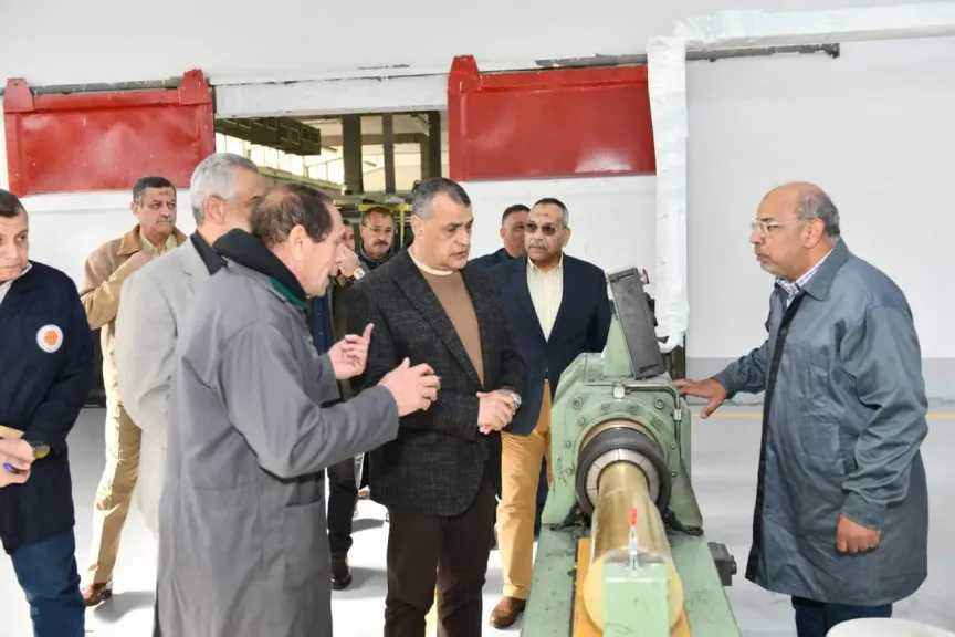 وزير الإنتاج الحربي يتفقد مصنع 81 هليوبوليس ويوجه بتوطين أحدث تكنولوجيات التصنيع
