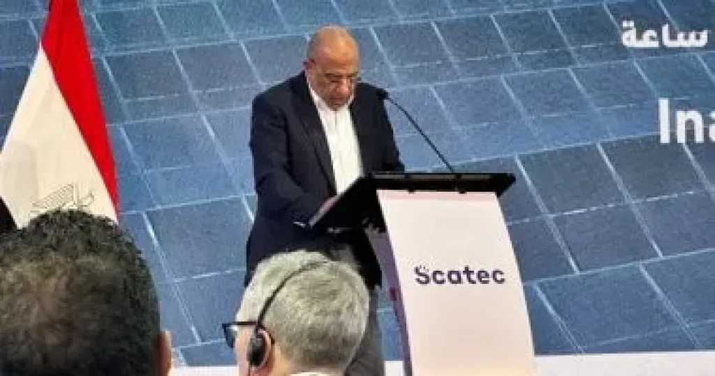 رئيس الوزراء ووزير الكهرباء يفتتحان محطة 500 ميجا وات طاقة شمسية بنجع حمادى