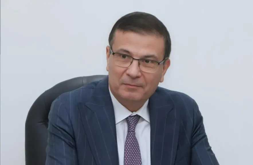 وزير الزراعة يُهنئ المستشار هشام بدوي بمناسبة انتخابه رئيسًا لمجلس النواب