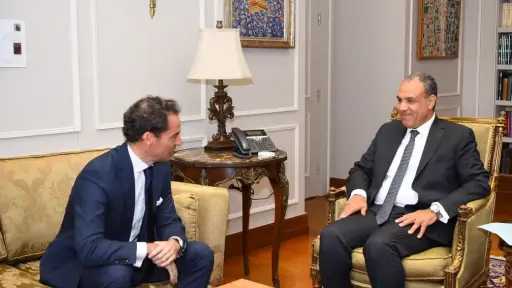 وزير الخارجية يلتقى مع الممثل الشخصي لسكرتير عام حلف الناتو لشئون الجوار الجنوبي