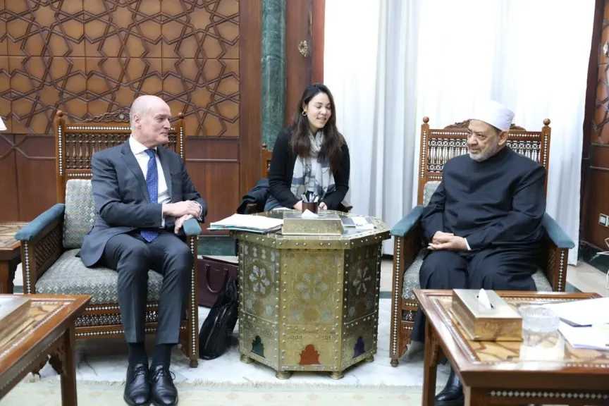 شيخ الأزهر يستقبل السفير الهولندي لحقوق الإنسان لبحث الموضوعات ذات الاهتمام المشترك