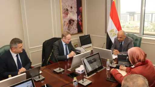 وزير الكهرباء يبحث مع أكوا باور السعودية تعزيز التعاون بمجالات الطاقة المتجددة ودعم الشبكة