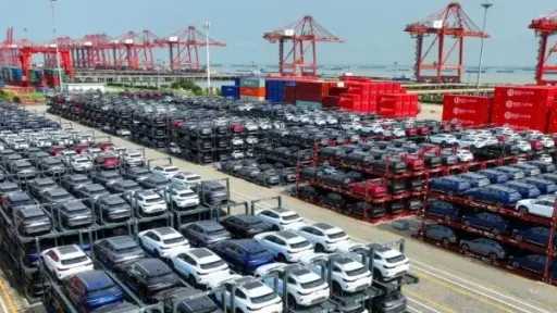 الصين تؤكد تمسكها بالدبلوماسية والحوار وسط تصاعد التوترات الدولية