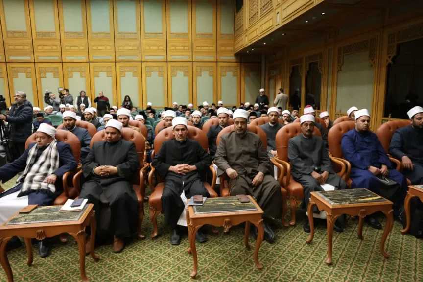 أستاذ الدراسات الإسلامية بالسويس: القرآن خاطب العقل الإنساني ولم يصطدم بحقيقة علمية واحدة