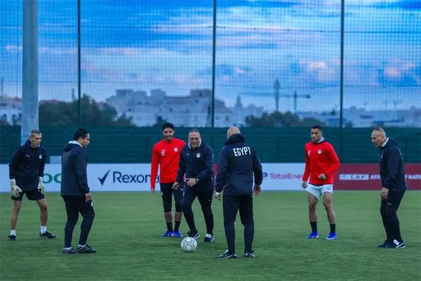 مران تحت الأمطار على ملعب طنجة واستعدادات للركلات الترجيحية