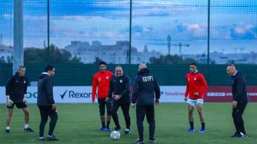 مران تحت الأمطار على ملعب طنجة واستعدادات للركلات الترجيحية