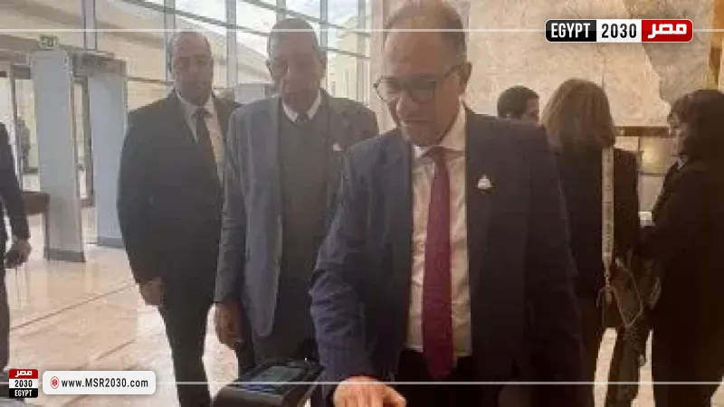 توافد النواب