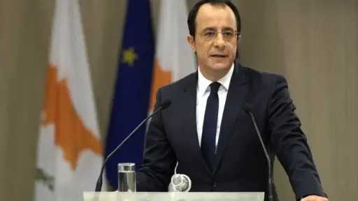 وفاة الرئيس القبرصي الأسبق جورج فاسيليو عن 94 عامًا