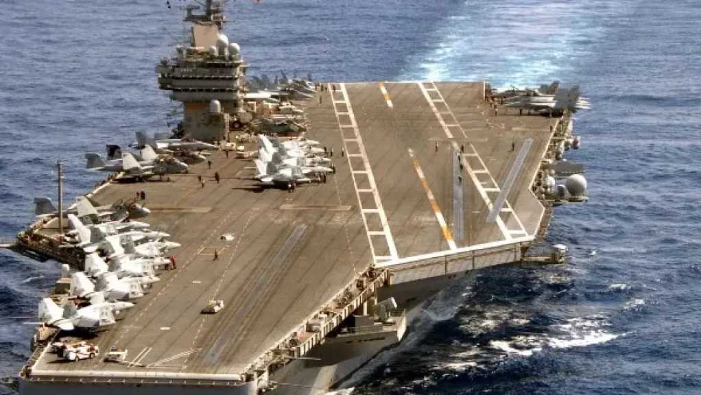 عاجل.. حاملة الطائرات روزفلت دخلت البحر الأحمر