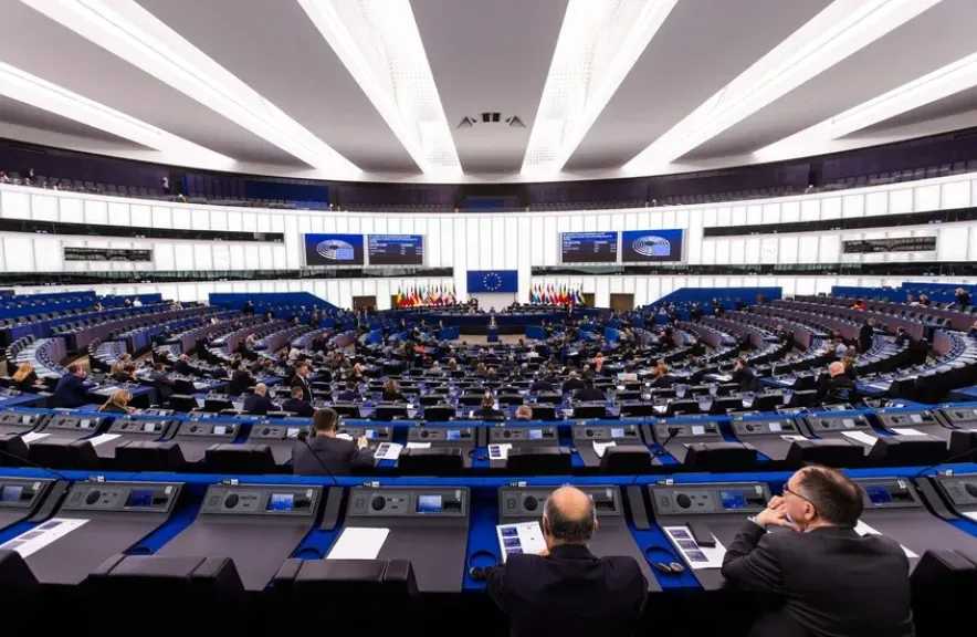 أول تصريح عاجل من البرلمان الأوروبي لترامب بشأن غرينلاند