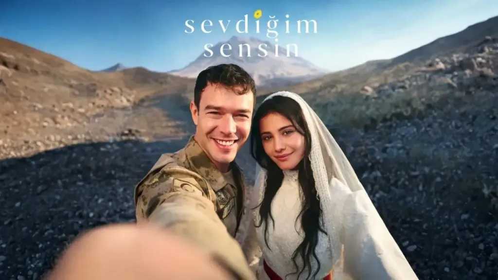 كيف يعكس مسلسل أنت من أحب مترجم الفوارق الطبقية مقارنة بمسلسل الطبيب مترجم على موقع بلكونة
