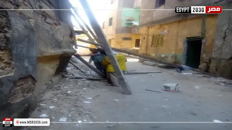 إخلاء عقارين سكنيين بدمنهور 