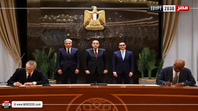 رئيس الوزراء يشهد توقيع اتفاقية مشروع ريكسوس وريكسوس ليفينج مركز التجارة العالمي بالقاهرة