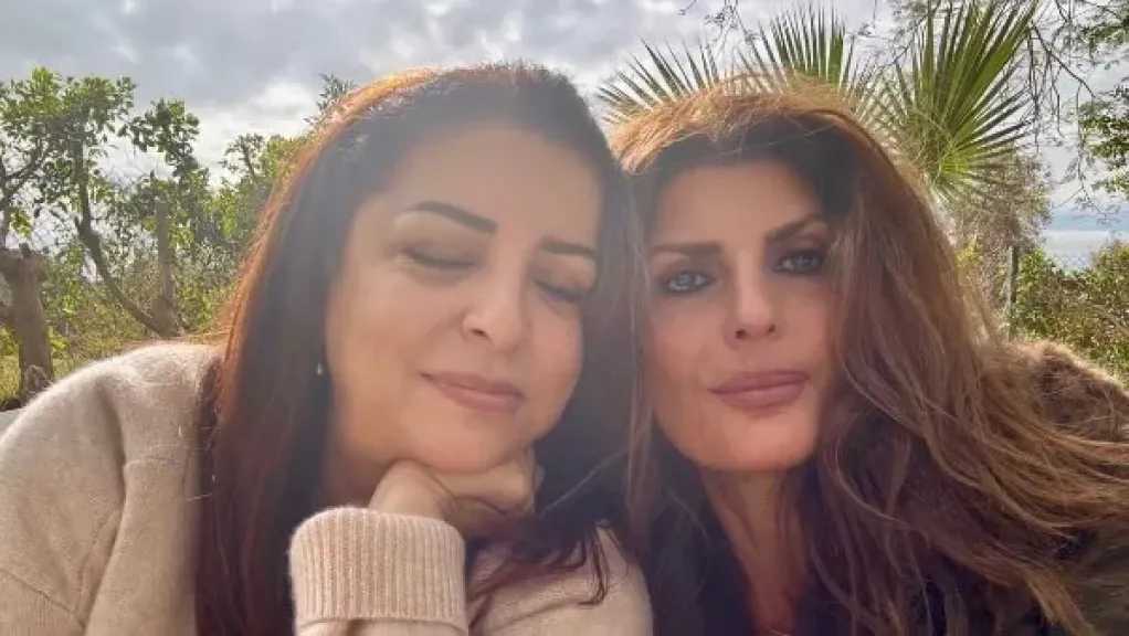 فيدرا تشارك لحظة إنسانية في زيارة مقبرة الحيوانات بنادي الجزيرة