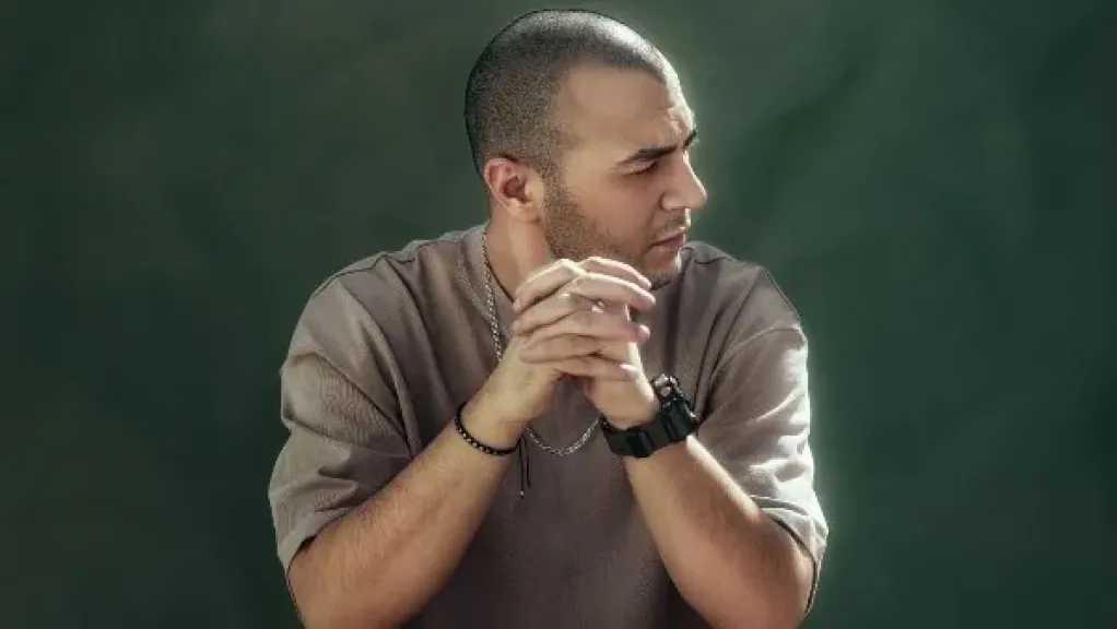 الرابر شاهين يعود بقوة للأغنية بـ«مش لازم أتحب» بعد فترة غياب