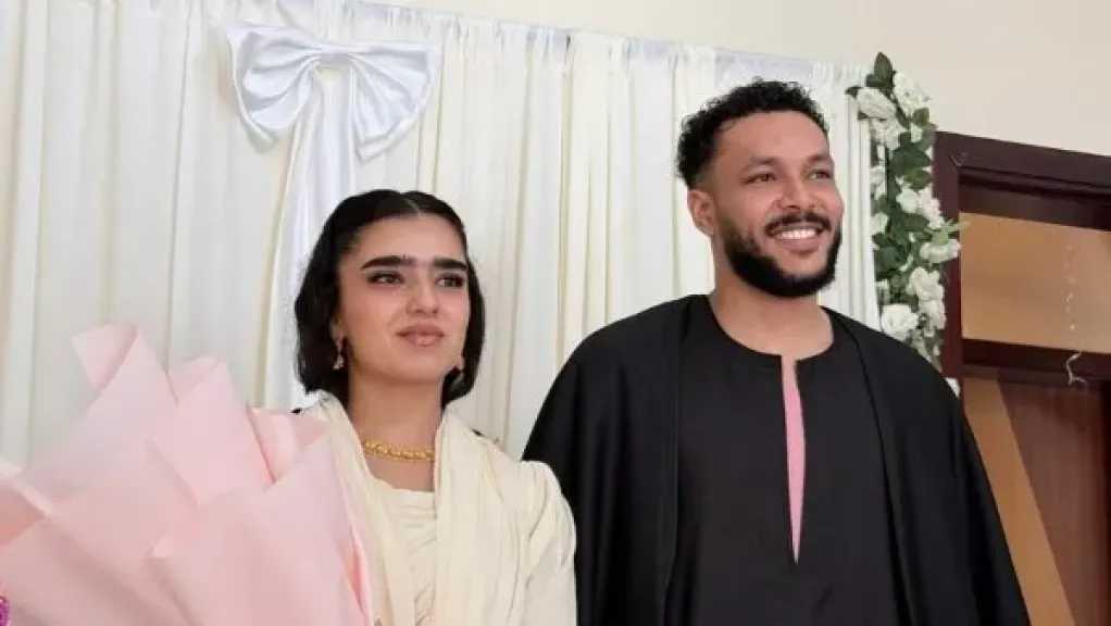 بالجلابية الصعيدي.. ويجز يشارك أول صورة لزوجته