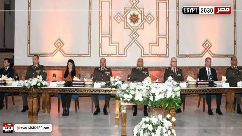 وزير الدفاع يشهد حفل تخرج دورة التمثيل الدبلوماسي العسكري المصري بالخارج