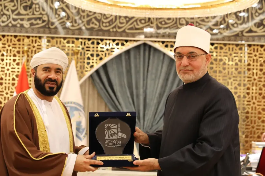 المفتي يستقبل وزير الأوقاف والشئون الدينية بسلطنة عمان