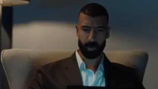 لعبة وقلبت بجد.. سامح يُخفي فصله عن العمل بعد حمل زوجته في الحلقة الثامنة