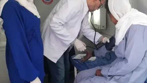 توقيع الكشف الطبي على 2193 مواطنًا بجنوب سيناء ضمن قوافل حياة كريمة