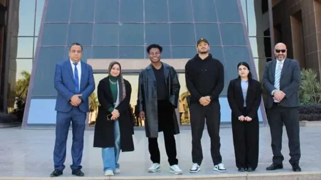 الممثل والمنتج الأمريكي Odain Watson يزور مدينة الإنتاج الإعلامي