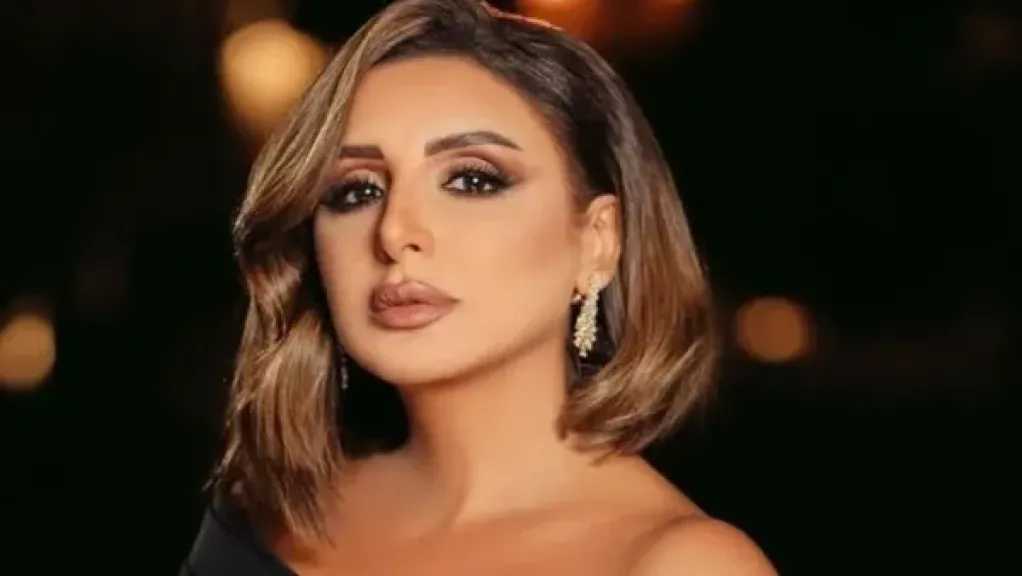 ليلى علوي تهنئ أنغام بعيد ميلادها وتتغنى بتألقها الفني