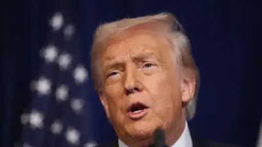 الإدارة الأمريكية تعتزم سن تعريفات جمركية جديدة تحسبا لحكم المحكمة العليا